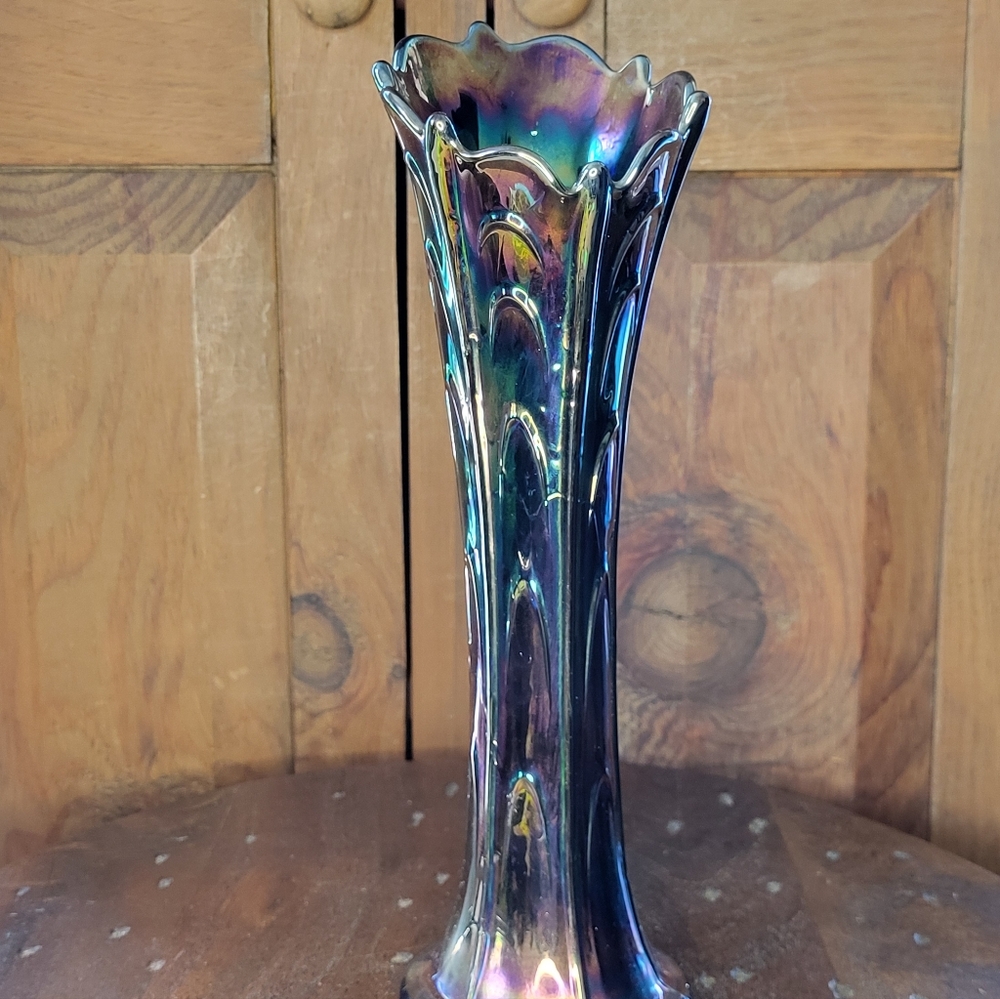 Fenton Carnival Glass Vase - Picture 4 of 14